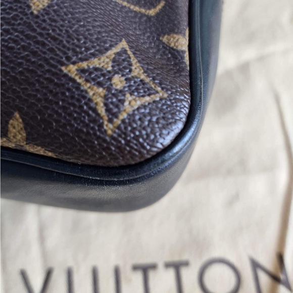 SOLD Louis Vuitton Madagascar crossbody - Picture 15 of 16
